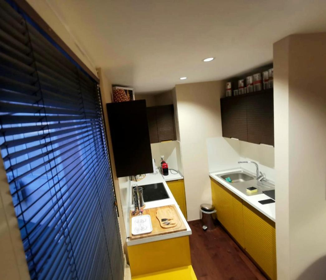 The Cozy Flat Apartment Tirana Bagian luar foto